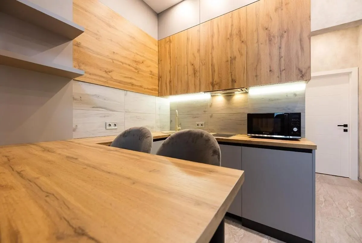 Stylish Studio Near Okhmatdyt Kijów Apartament